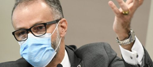 Presidente da Anvisa cr&iacute;tica o comportamento negacionista de Bolsonaro (Jefferson Rudy/Ag&ecirc;ncia Senado)