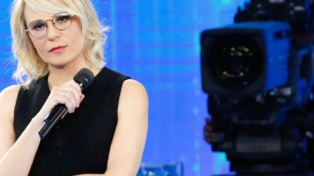 Amici 20, alcuni fan protestano per il regolamento della finale: 'Tutto deciso a tavolino'.
