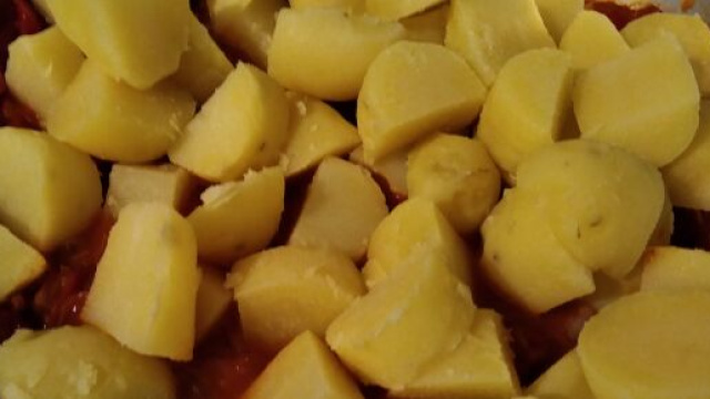 Patate piccanti al peperoncino: adatte come contorno.