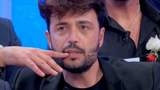 U&D riprese del 10 maggio, Armando provoca Sirius: 'Ti piacciono le dame o i cavalieri?'.