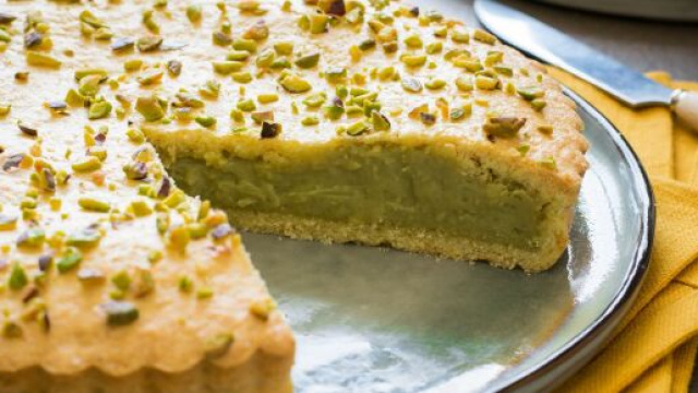 Torta della nonna al pistacchio, un dolce molto gustoso