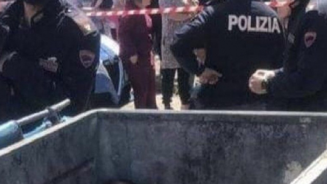 Scampia, linciato dalla folla perch&eacute; accusato di abusi su minori.