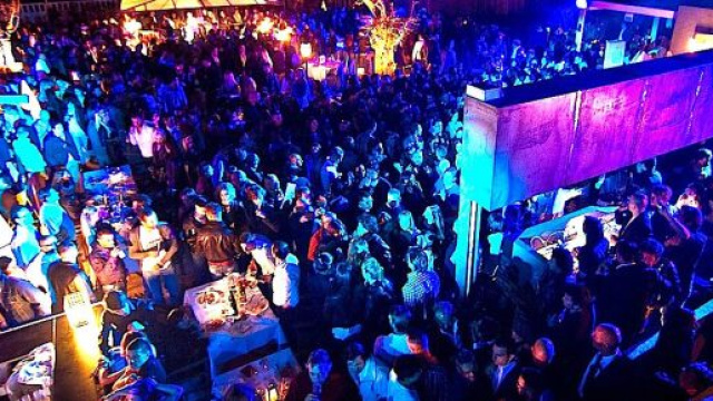 Test per la riapertura delle discoteche a Milano e Gallipoli.