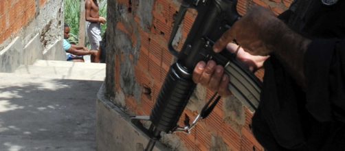 Manifestantes protestando contra opera&ccedil;&atilde;o da Pol&iacute;cia Civil no Jacarezinho (Ag&ecirc;ncia Brasil)
