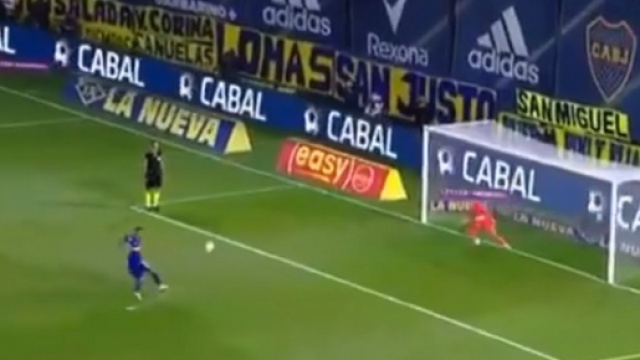 Boca Juniors - River Plate : L&rsquo;incroyable panenka rat&eacute;e d&rsquo;Edwin Cardona (Source : vid&eacute;o ESPN - capture)