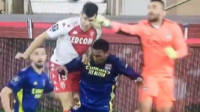 Anthony Lopes aura co&ucirc;t&eacute; un penalty &agrave; son &eacute;quipe apr&egrave;s une sortie pol&eacute;mique. (Cr&eacute;dit vid&eacute;o Canal+)