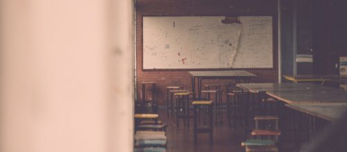 Las nuevas medidas de la 'vuelta al cole' ya est&aacute;n sobre la mesa y podr&aacute;n variar si aumentan los contagios (Unsplash)