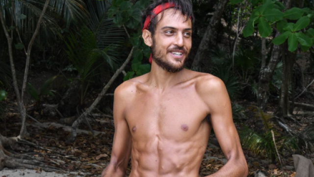 Isola, Awed divide la ricompensa con Persia e Cerioli: alcuni telespettatori in disaccordo.