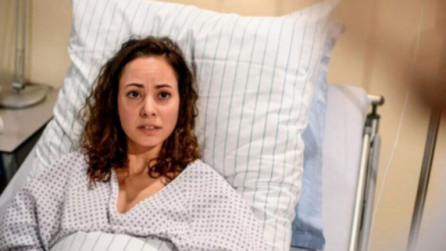 Tempesta d'amore, spoiler al 6 giugno: Vanessa inganner&agrave; Michael durante una visita medica.