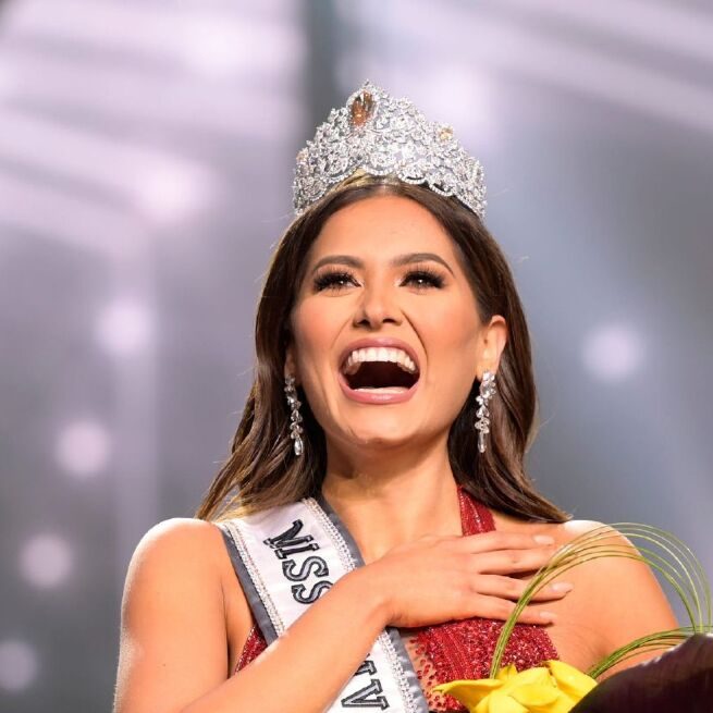 Le "foto del matrimonio" non provano che la vincitrice di Miss Universo 2021 sia sposata (Benjamin Askinas/Miss Universe)