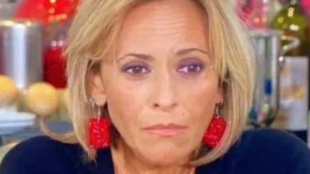 Upas, episodi al 4 giugno: Silvia vorr&agrave; ricevere pi&ugrave; attenzioni da Michele.