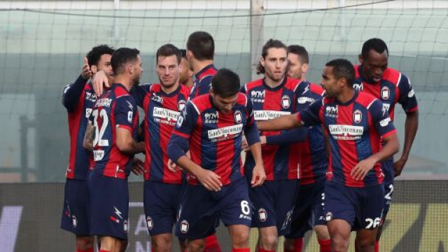 Calciomercato Crotone: diversi calciatori interesserebbero alla Salernitana, tra cui Simy.