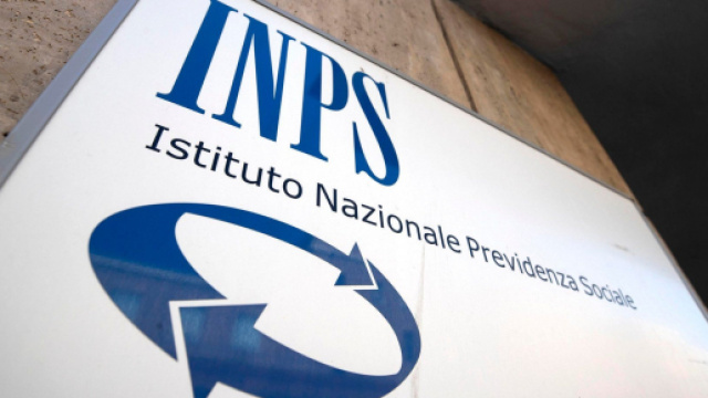 Inps nega a un morto la pensione di cittadinanza, ma lo invita in ufficio per chiarimenti.