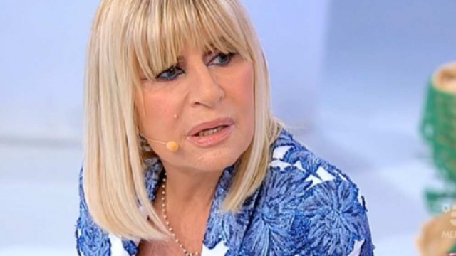 Uomini e Donne, Gemma si mostra su Ig mentre le somministrano AstraZeneca: 'Niente paura'.