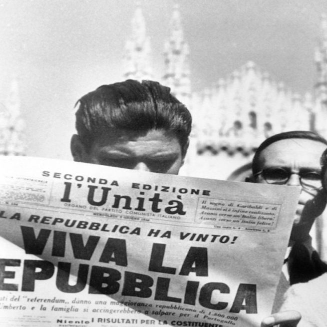 Festeggiamenti per la nascita della repubblica italiana nel 1946.