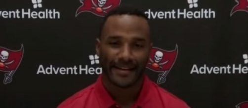 Bernard signed a one-year deal with the Buccaneers (Image source: Tampa Bay Buccaneers/YouTube)