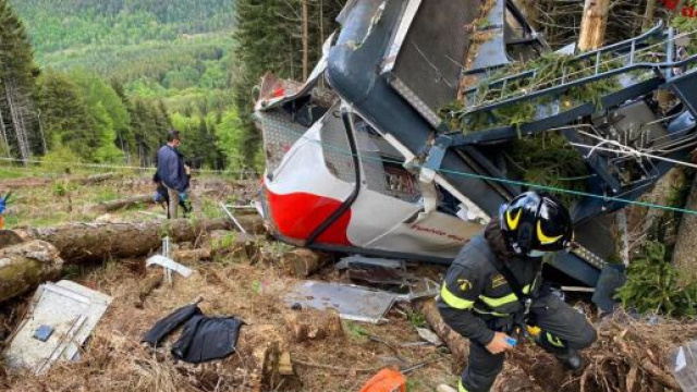 Strage della funivia a Stresa, tre fermati ammettono: freno di emergenza volutamente non attivato.