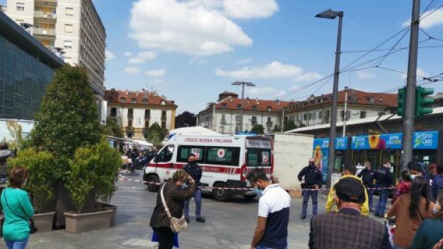 Torino, accoltellato durante una lite al mercato: fermato l'aggressore.