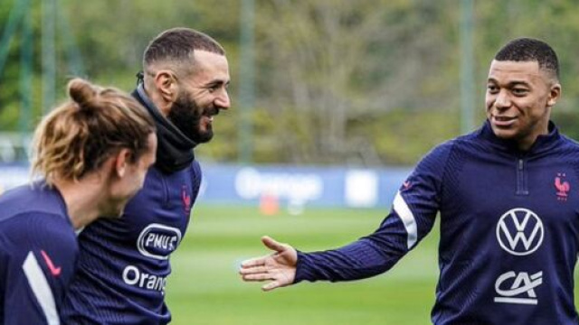 Le retour de Karim Benzema en &Eacute;quipe de France nous offre un trio d&rsquo;attaque incroyable. (Photo : Twitter @&Eacute;quipe de France de football)
