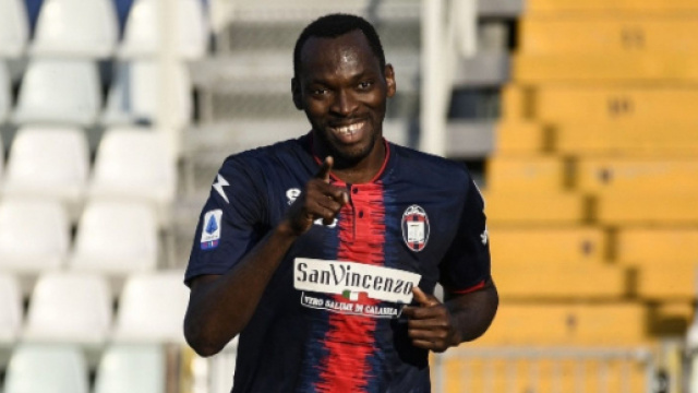 Crotone, sarebbe in uscita Simy.