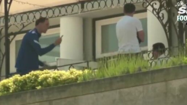 Film&eacute; &agrave; son insu, Thomas Tuchel imite Guardiola devant les joueurs de son effectif (Photo : The Sun Football - capture)