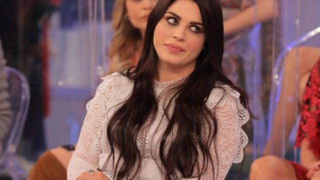 Anticipazioni Uomini e Donne: Samantha lascia il programma.