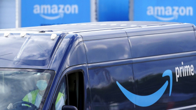 Assunzioni nel nuovo centro Amazon.