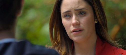 Ana vive romance em 'A Vida da Gente'. (Reprodu&ccedil;&atilde;o/TV Globo).