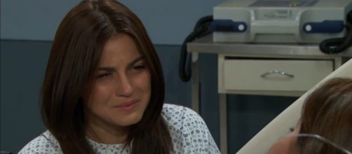 Maria finalmente perdoa Vit&oacute;ria. (Reprodu&ccedil;&atilde;o/Televisa)