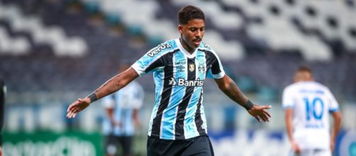 Gr&ecirc;mio n&atilde;o conseguiu sair de 'armadilha' de Guto Ferreira (Lucas Uebel/Gr&ecirc;mio)