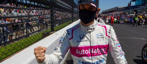 Pela quarta vez, o brasileiro H&eacute;lio Castroneves vence as 500 milhas de Indian&aacute;polis (Reprodu&ccedil;&atilde;o/SkySports)