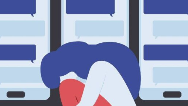 Accusato di revenge porn e stalking 17enne casertano.