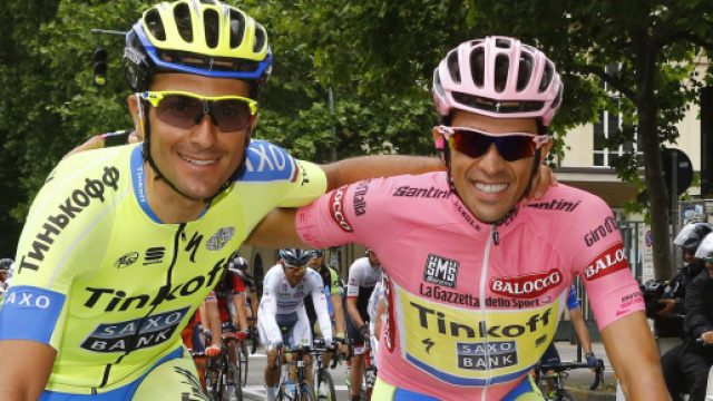 Ivan Basso e Alberto Contador, la loro Eolo Kometa &egrave; al debutto al Giro d'Italia.