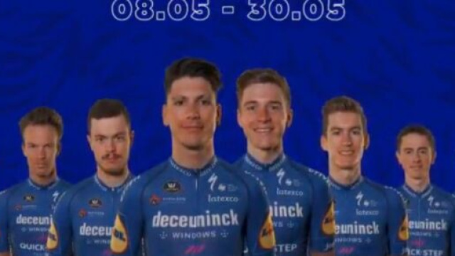 La formazione della Deceuninck Quickstep per il Giro d'Italia.