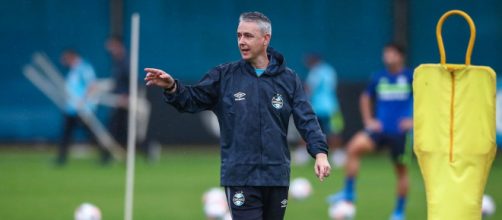 Tiago Nunes avalia jogadores no Gr&ecirc;mio (Lucas Ubel/Gr&ecirc;mio)