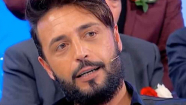 Uomini e Donne, duro confronto in studio: Armando viene attaccato.