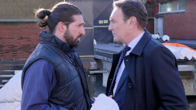 Upas, spoiler fino al 14 maggio: Ferri vuole spostare la produzione in Albania.