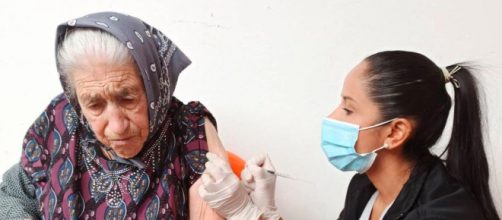 Banzel ha remarcado que en Moderna deben 'evolucionar' al mismo tiempo que lo hace el COVID-19 (Instagram, @cba_san_juan_de_dios_sv)