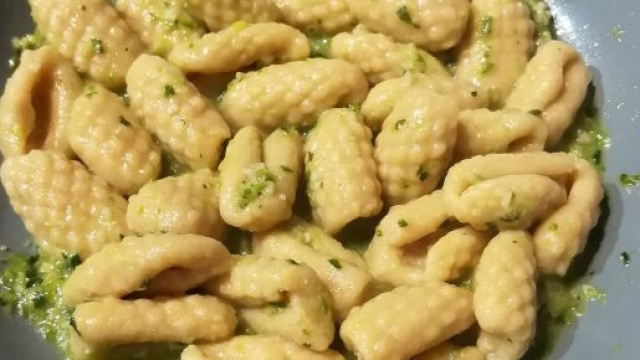 Gnocchi di ceci, primo piatto gustoso.