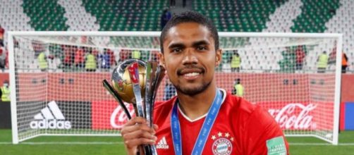 Gr&ecirc;mio encerra assunto Douglas Costa (Reprodu&ccedil;&atilde;o/Instagram)