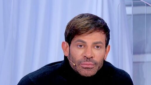U&D, Gianni Sperti sul cavaliere Cenerelli: 'Lo vedo un po' costruito e finto'.