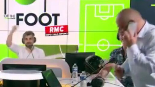 Carlo Ancelotti appelle Fred Hermel en direct sur RMC (Credit : RMC)