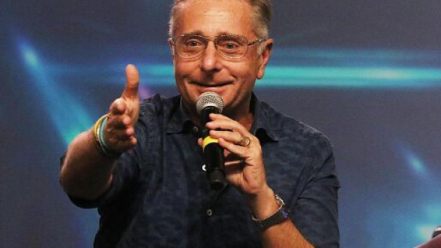 Paolo Bonolis replica a Pippo Baudo: 'Ognuno si accanisce come vuole'.