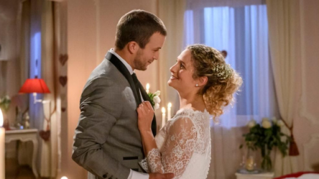 Tempesta d'amore: Franzi e Tim sempre pi&ugrave; innamorati dopo il matrimonio.