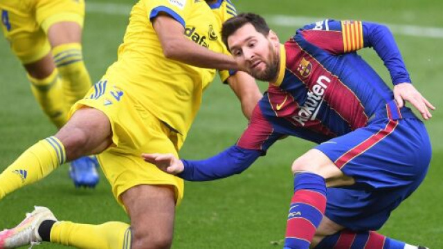 Un contratto decennale per il campione mondiale Messi.