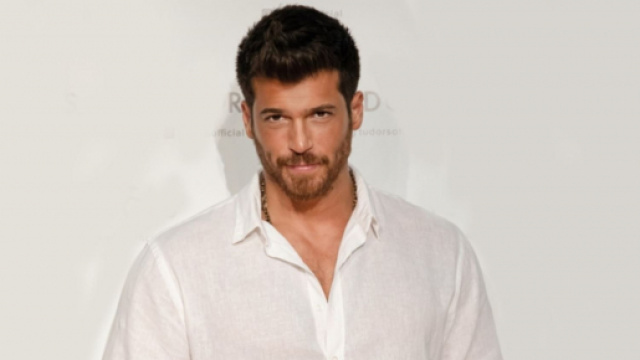 Can Yaman, protagonista di Mr Wrong, &egrave; 'il volto giusto', ha ammesso il direttore di Canale 5.