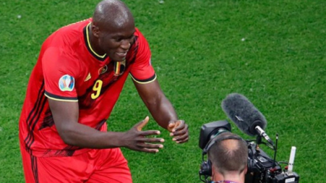 Lors du match Belgique - Russie, Lukaku a d&eacute;di&eacute; son but &agrave; Eriksen (Credit : BeinSport)