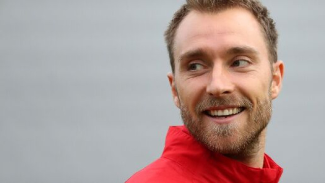 Eriksen in videochiamata con i suoi compagni: 'Come state? Siete messi peggio di me'.