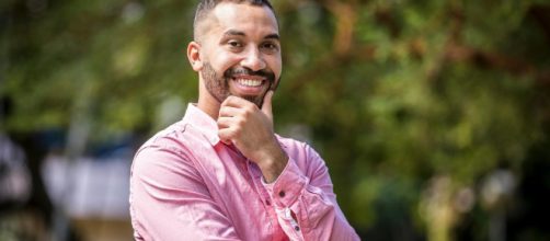 Gil revela ter feito 'treinamento' para aprender a ser 'menos' gay (Jo&atilde;o Cotta/TV Globo)