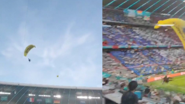 Un &eacute;v&eacute;nement insolite a eu lieu avant France-Allemagne. (images Twitter)